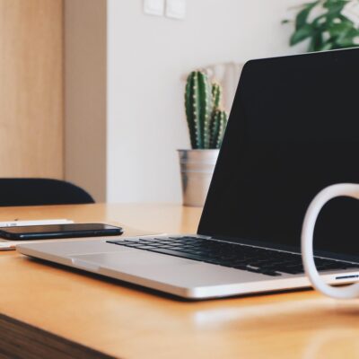 מחשבים ואביזרים